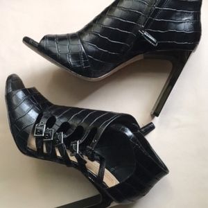 BCBGMaxAzria Shoes - BCBG Max Azria Vero Cuio Cage Straps Heels Sexy10 BCBGMaxAzria Shoes - BCBG Max Azria Vero Cuio Cage Straps Heels Sexy10